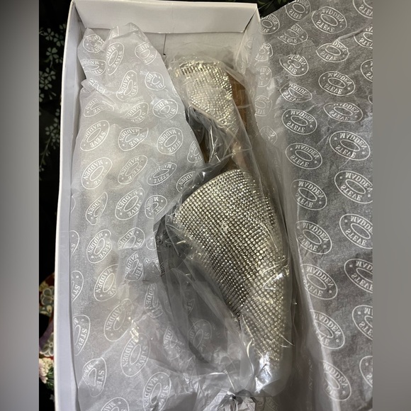 Steve Madden Crystal Flats - Picture 2 of 5